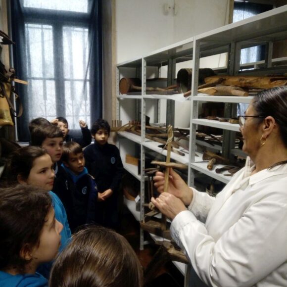 Nos Bastidores do Museu